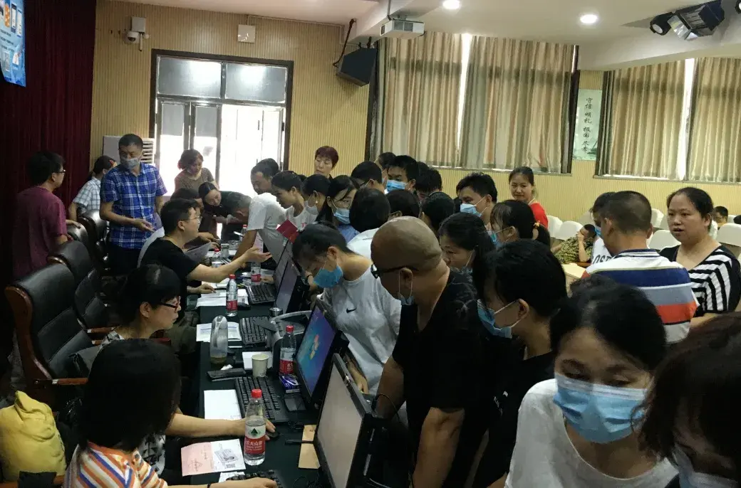 成都格外艺术学校（成都多所中职学校招生爆满）