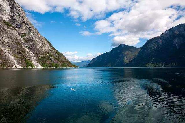 norway是哪个国家，挪威地理位置（挪威峡湾—冰川为父、大海为母）