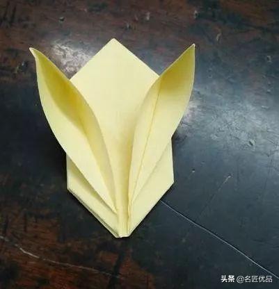 吹气兔子的折法，如何用一张纸折兔子（儿童手工：折纸教程）