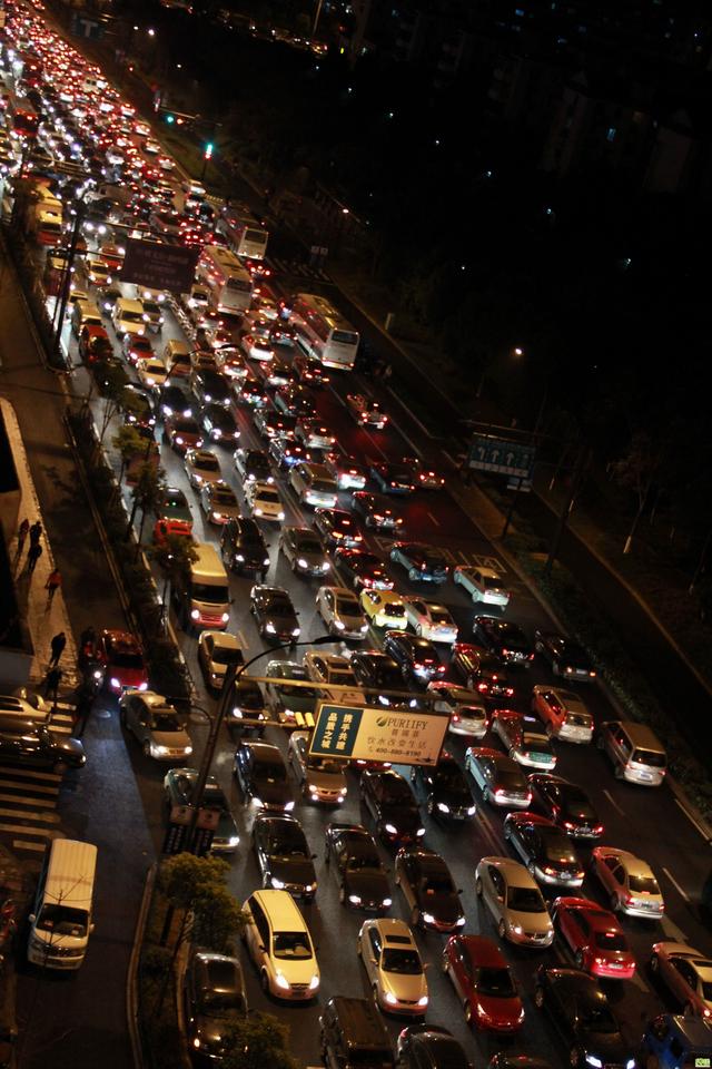 自动挡车驾驶技巧，新手驾驶自动挡车技巧（自动挡驾驶技巧全攻略）