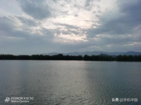 荣耀x10手机参数，荣耀x10max手机参数配置详情（我为什么只给这款手机打90分）