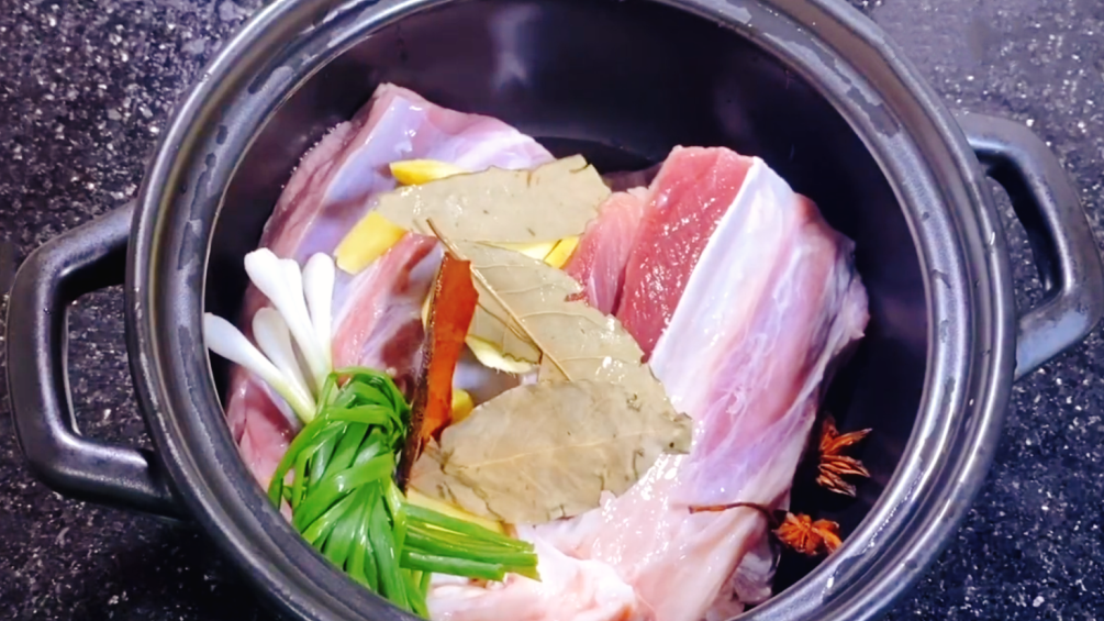 圖片[2]-【涼拌牛腱子】做法步驟圖 香辣開胃超入味 比買的好吃-起舞食譜網(wǎng)