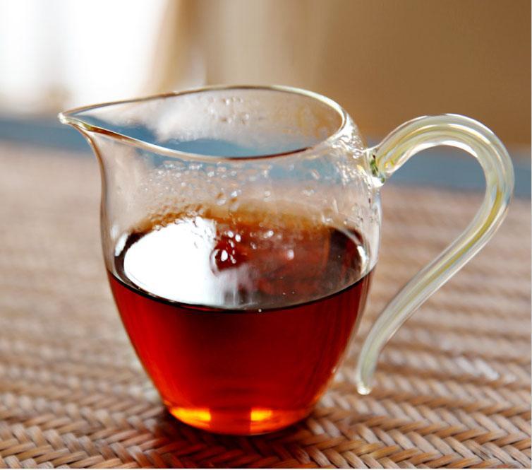 熟普洱和生普洱哪个好？是选生茶好还是选熟茶好?
