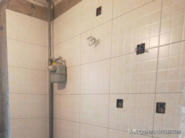 地砖翘起来了怎么修复，地板砖起翘最简单的修补方法（旧房地板砖起翘修补有哪些工艺）