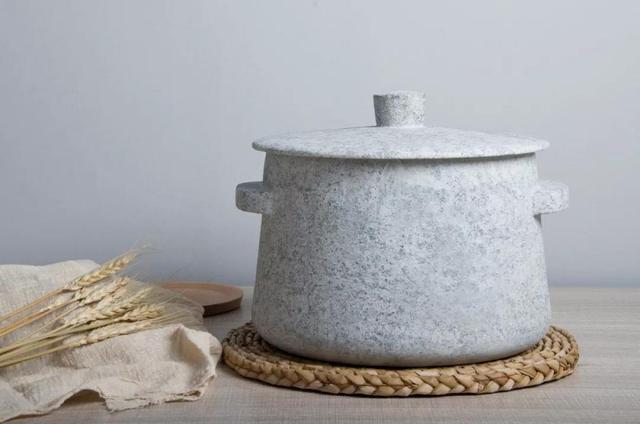 墨脱石锅如何鉴别，墨脱石锅好在哪里（科学检测鉴别墨脱石锅真假。权威《皂石微量元素检测报告》来了）