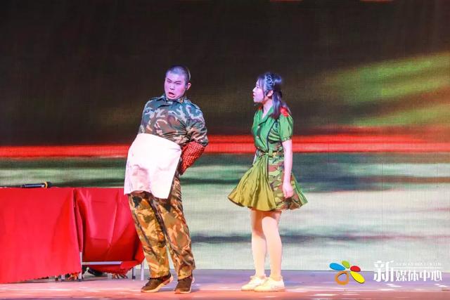 外婆的澎湖湾串词，外婆的澎湖湾串词主持人（2019元旦晚会）