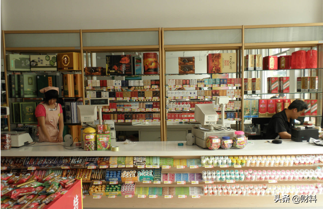 中华软包跟硬包有啥区别，软包和硬包区别（跟硬包到底有什么区别）