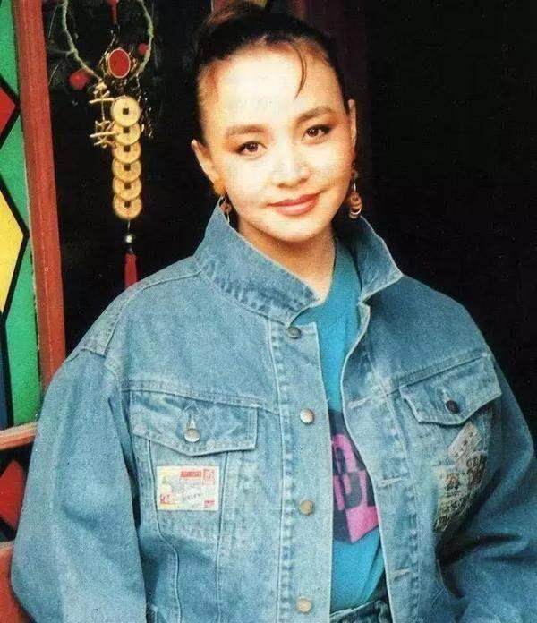 宋丹丹3段婚姻，2次闪婚：“我嫁了一个人渣，还生了一个废物！”