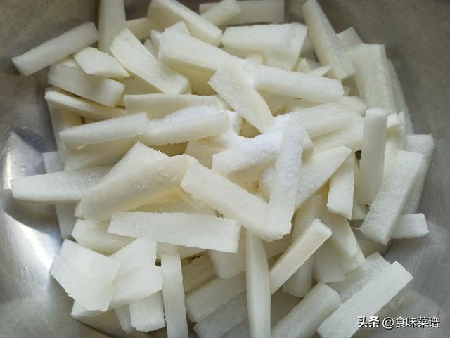 怎么腌制白萝卜又脆又好吃，白萝卜怎么腌制好吃又脆（还是传统做法实用）