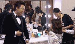 什么镜适合家电维修 化妆师为啥要用 有“灯泡”镜子？6款全网最火的LED镜集合测评