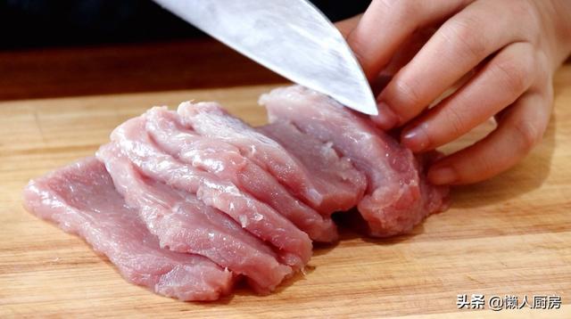 猪排怎么做好吃又简单，如何做排骨好吃又简单（这样简单处理后的猪排）