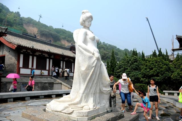 少不入川老不出蜀意思，为什么少不入川老不出蜀（我来谈谈我的观点）