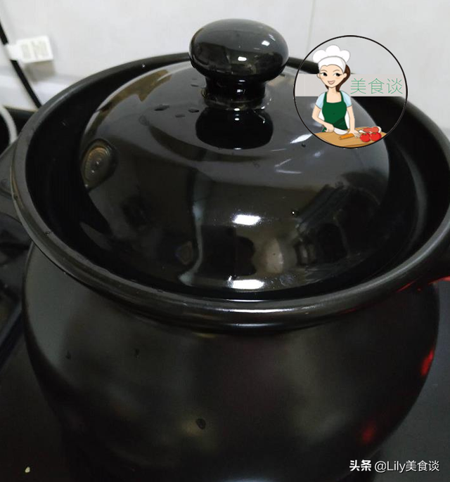 艾草根煲鸡功效和作用，这道汤女人要多喝