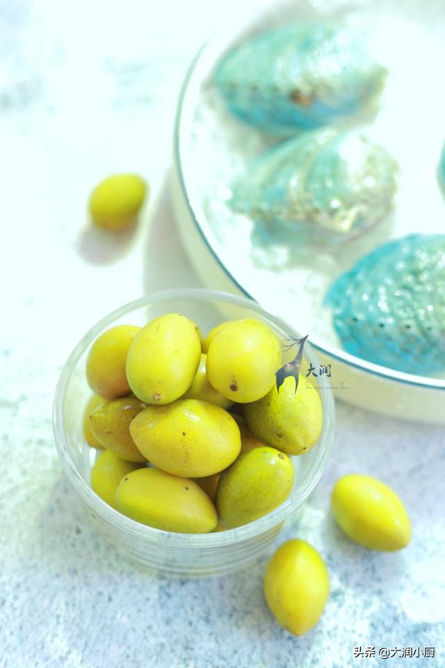 煮鲍鱼为什么水是蓝色，鲍鱼焯水水变蓝（青榄的功劳可不少）