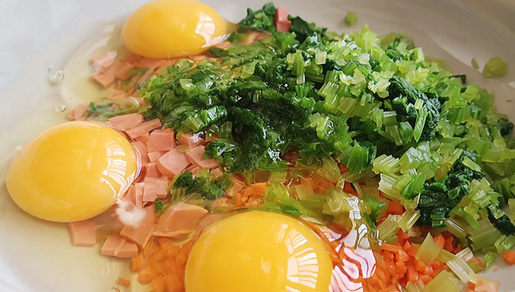 圖片[4]-【芹菜雞蛋餅】做法步驟圖 補(bǔ)腦又補(bǔ)鈣 孩子多吃身體棒-起舞食譜網(wǎng)