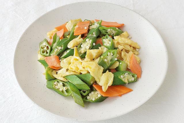 秋葵的做法大全秋葵炒鸡蛋的做法_炒鸡蛋秋葵的做法大全家常，秋葵怎么做才好吃家常做法怎样挑选秋葵（鸡蛋和它一起炒）