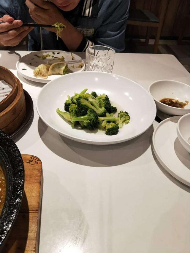 保定动物园里这几种动物特别有意思，保定市哪个动物园好玩（亲子逛吃逛吃逛吃~~）