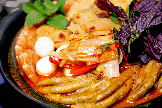 田螺煲的做法配料，田螺煲的做法图片（广西十大经典菜之二田螺鸭脚煲）