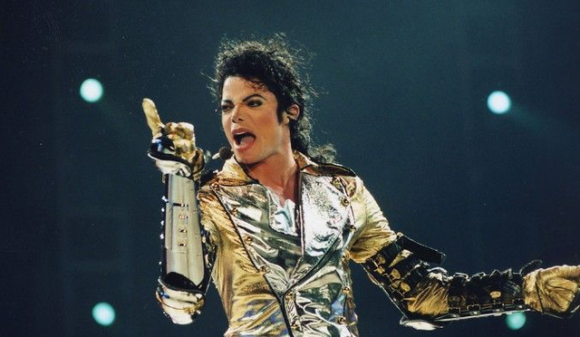 个人养一国人，壕无人性的文莱国王，文莱国王为什么那么有钱（疯狂敛财2560亿买7000辆豪车）