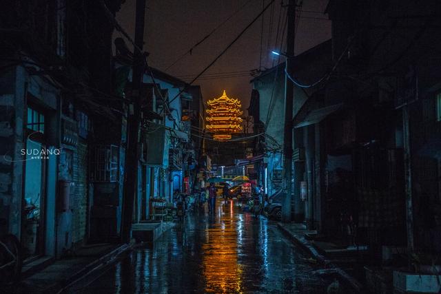 黄鹤楼在哪个城市，黄鹤楼位于哪个省份（黄鹤楼位于中国哪个省份）