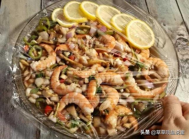 柠檬虾的做法，柠檬虾仁的家常做法大全（夏天就该吃它）