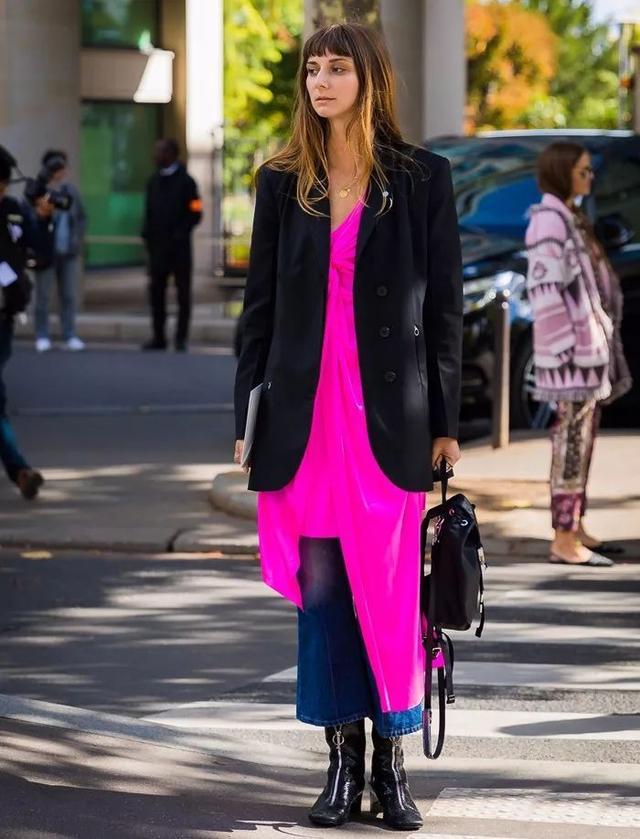 玫红色加什么颜色可调出大红色，玫红色加什么色（试试显白减龄的“玫红色”）