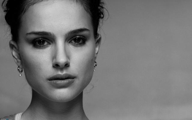 人鬼情未了 女主角，人鬼情未了女主角（这位奥斯卡影后出演的大尺度电影）