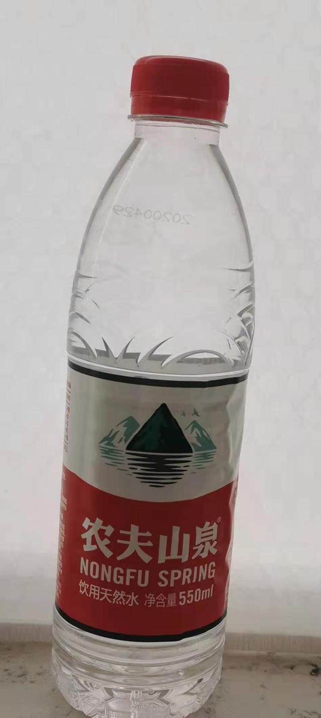 矿泉水保质期多长时间，矿泉水保质期是多长时间（你知道它们的保质期是多长时间吗）