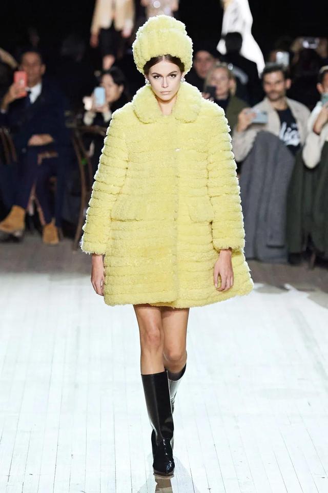 黄奶油是什么，安佳奶油是什么奶油（温温柔柔的奶油黄）