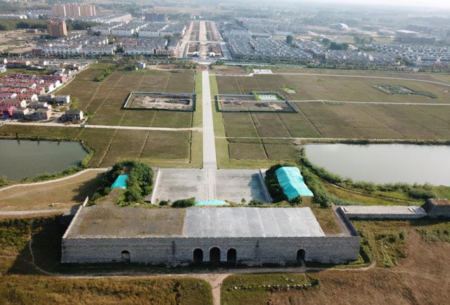 故宫是哪个朝代建的，朝代顺序排列（这里的紫禁城更大，为何没建成）