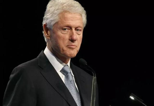 莱温斯基谈性丑闻，克林顿性丑闻（莱温斯基：泡影般虚幻的恋情）