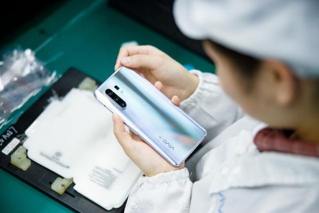 vivo手机字体大小怎么设置，vivo字体大小怎么设置（可以自定义字体+应用实时分享）