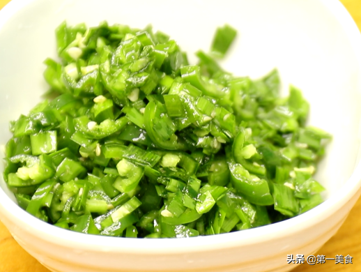 杂面条怎么做好吃，绿豆杂面条怎么做好吃（以前农村天天吃）