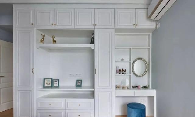 柜门拉手怎么选，柜门拉手怎么选视频（比多花10万显档次）