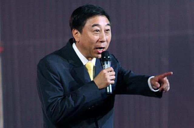 37岁的贾玲近照，贾玲：欢笑的每一步都充满不易