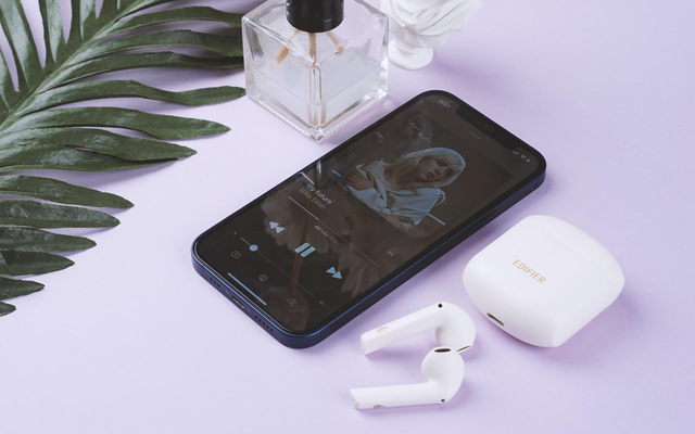 plu小东，PLU小东去哪了（入门级TWS耳机横评——两款热门国产之作）