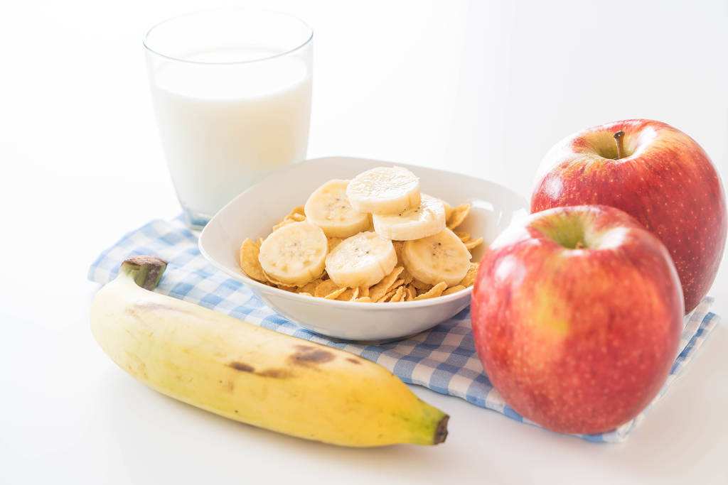 图片[1]-苹果牛奶多种做法 营养价值极高 而且还有减肥效果哦-起舞食谱网