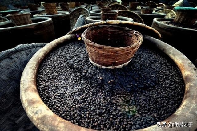 红烧酱油是生抽还是老抽，六月鲜红烧酱油是生抽还是老抽（“抽”指的是啥意思）