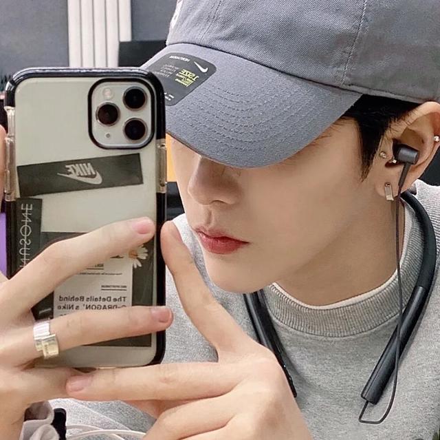 黑化头像微信，黑化头像（黑化头像和高冷壁纸的季节）