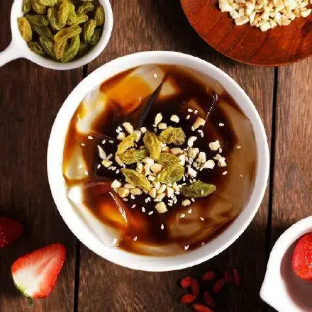 冰粉是什么做的，冰粉是什么材料做的（详细做法和配方揭秘）