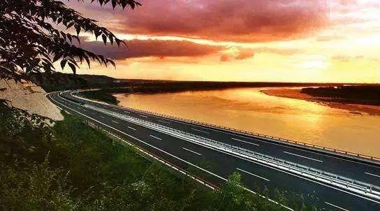 新手多久可以上高速，新手上高速需要几年（刚过实习期就想上高速）