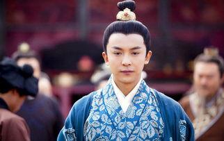 周杰配音哪个奥特曼，周杰配音什么奥特曼（《爱情公寓》最有种的男人——张伟那些年演过的角色）