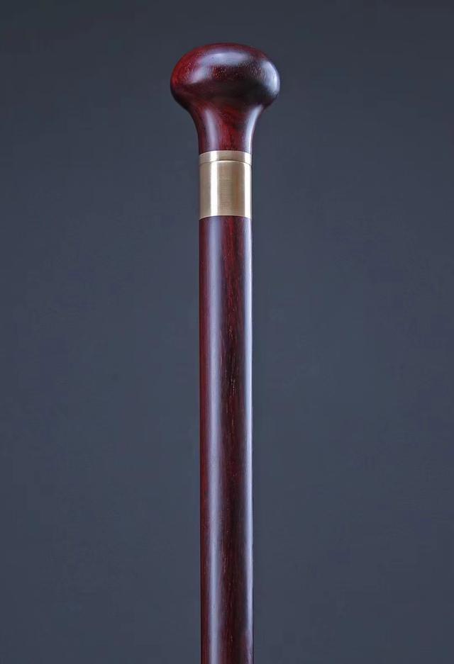 文明杖是什么意思，文明杖是什么意思网络用语（紫檀器物，民国风范）