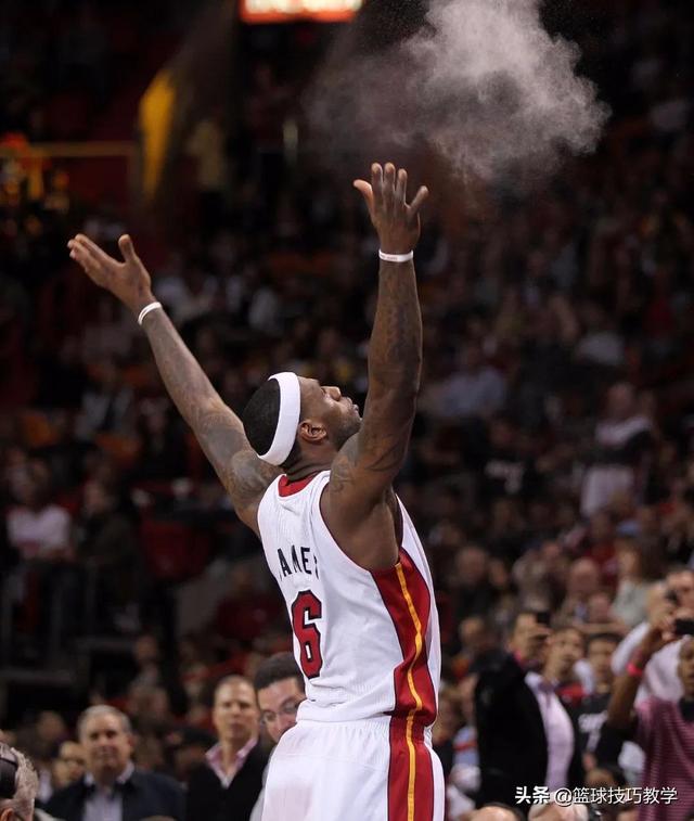 詹姆斯几号球衣，乔丹詹姆斯球衣是几号（名记曝詹姆斯将更换球衣号码）