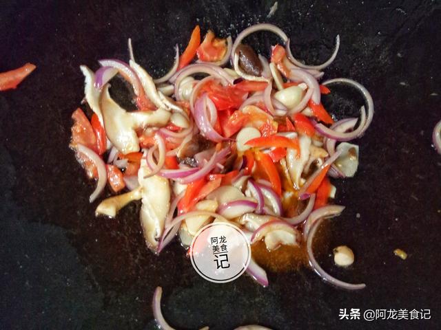 生面怎么炒，生面可以直接炒吗（炒刀削面别直接下锅）