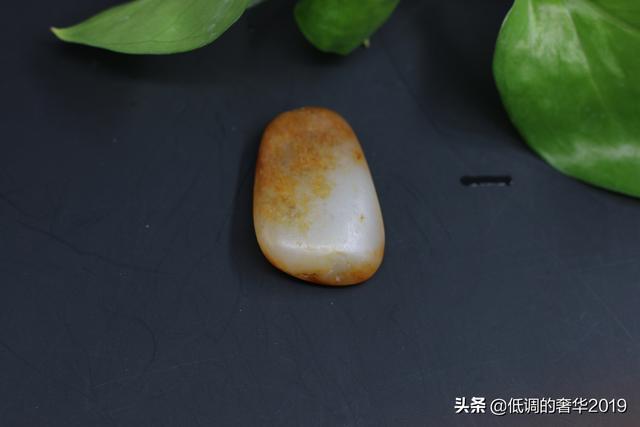 玉是通过什么方式养人的，怎么养玉才能透亮（日常怎么养玉）