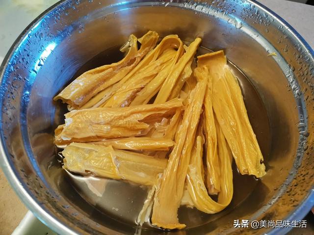 家庭简易清汤火锅底料，自制清汤火锅底料（火锅汤底用什么熬最好）