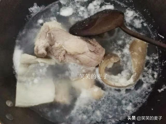 干竹笋怎样泡发好，干竹笋怎样泡发好吃又脆（简单两步就搞定）