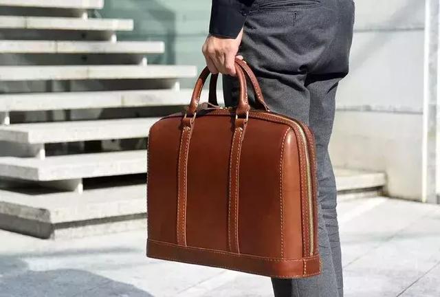 furla是什么牌子的包，furla是什么牌子的包包（有什么好皮包可以“盘”）