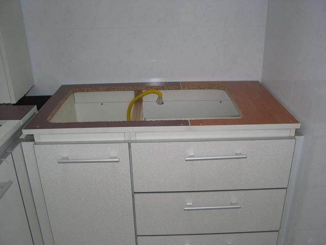 如何使用嵌入式煤气灶，嵌入式燃气灶如何使用（实用煤气灶安装步骤）